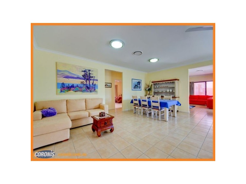 1 Twin Lakes Drive, Murrumba Downs QLD 4503