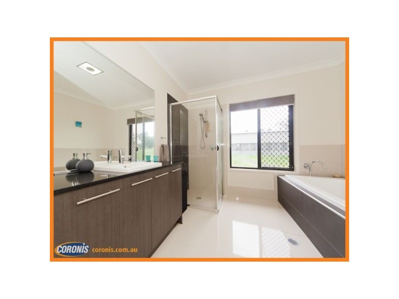 495 Petersen Road, Upper Caboolture QLD 4510