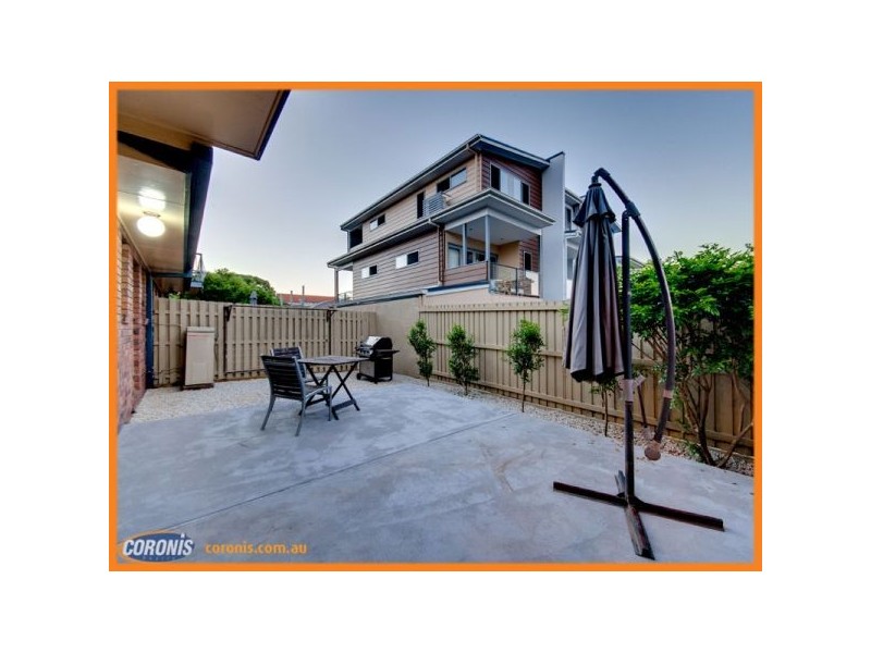 2/17 Burnaby Tce, Gordon Park QLD 4031