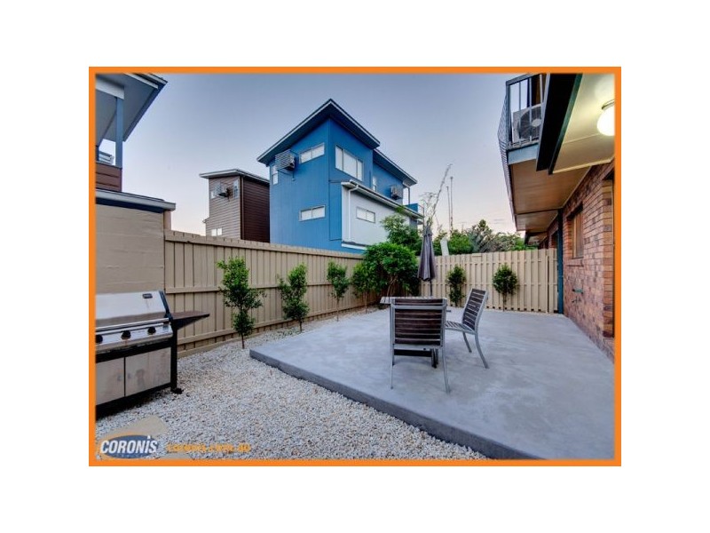 2/17 Burnaby Tce, Gordon Park QLD 4031