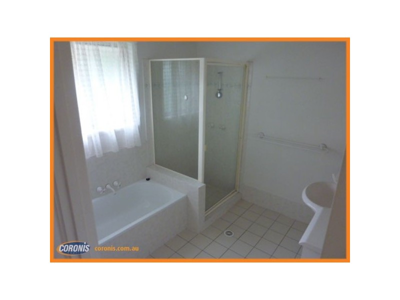 139 Middle Road, Hillcrest QLD 4118