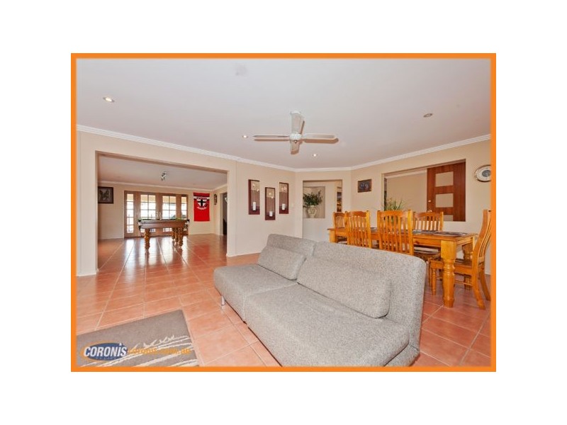 22 The Avenue, Windaroo QLD 4207