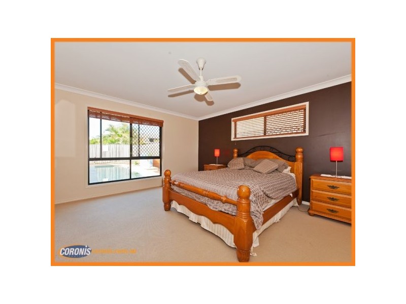 22 The Avenue, Windaroo QLD 4207