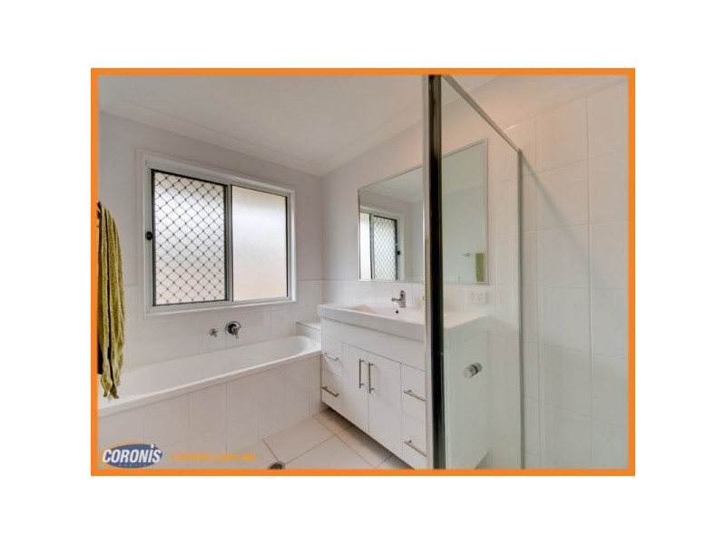 9 Newmarket Drive, Morayfield QLD 4506