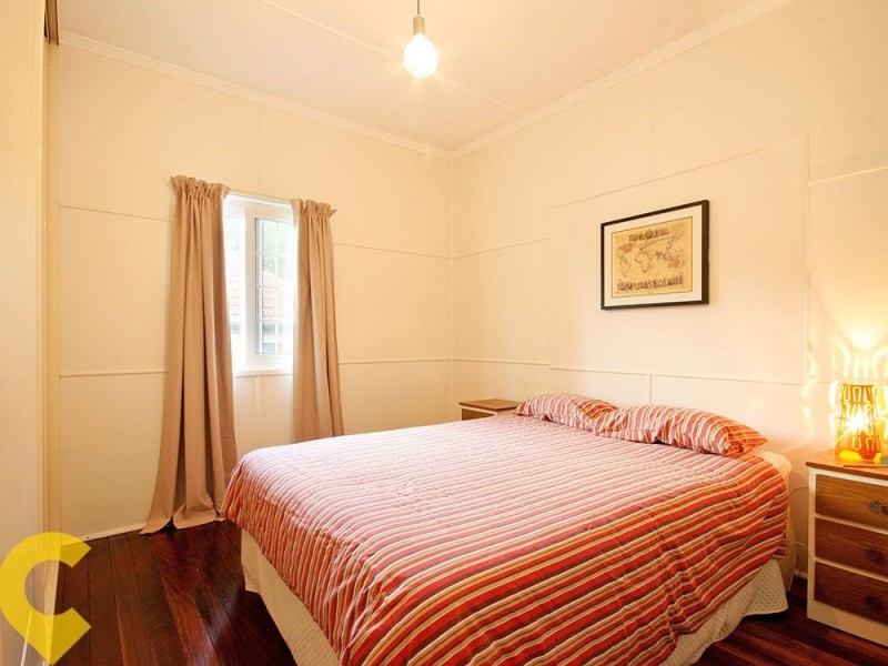 25 White Street, Wavell Heights QLD 4012