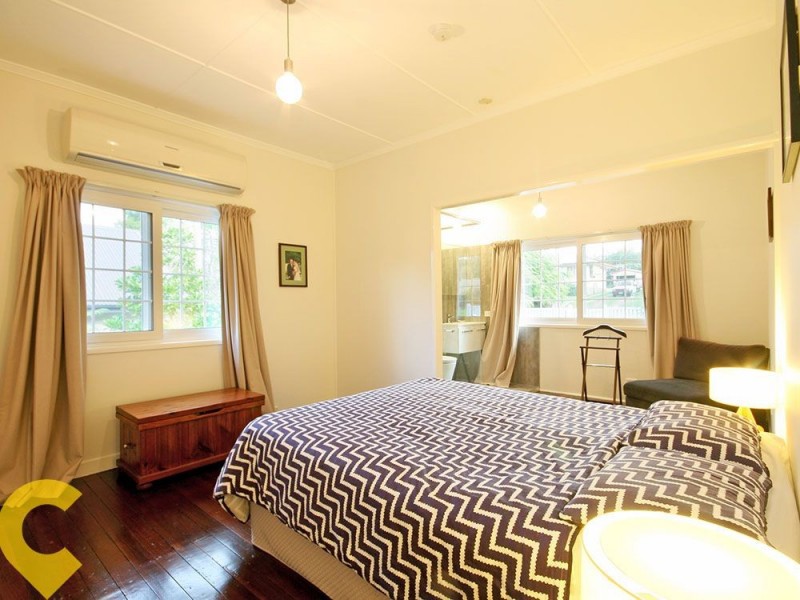 25 White Street, Wavell Heights QLD 4012