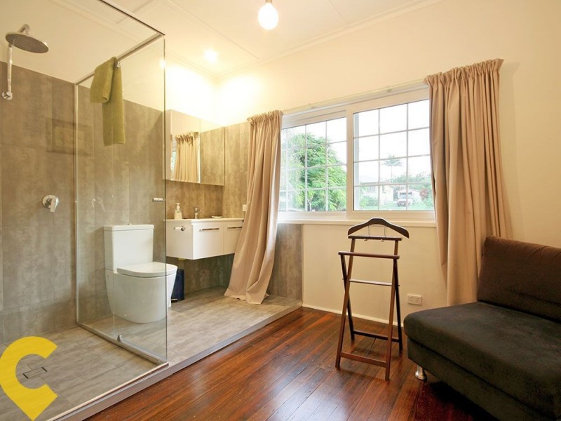 25 White Street, Wavell Heights QLD 4012