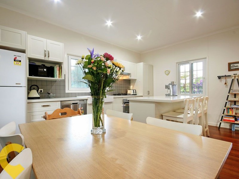 25 White Street, Wavell Heights QLD 4012