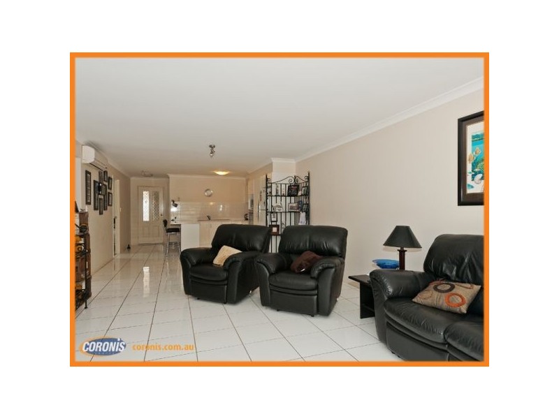 2/8 Mocha Way, Pimpama QLD 4209