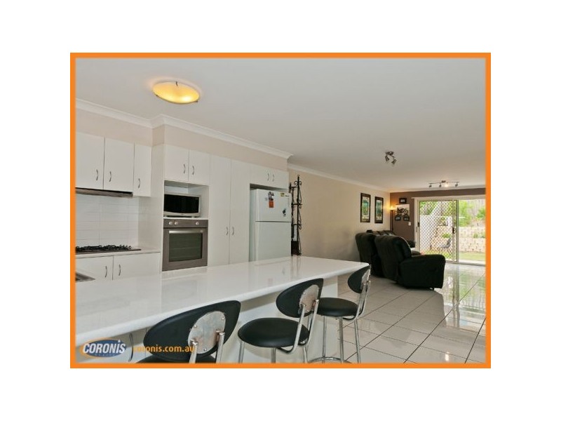2/8 Mocha Way, Pimpama QLD 4209