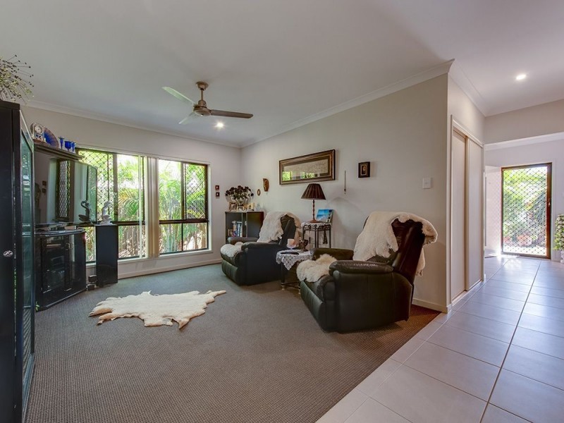 8 Illawarra Close, Griffin QLD 4503