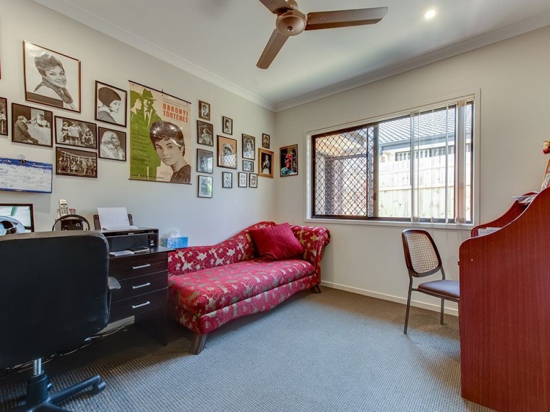 8 Illawarra Close, Griffin QLD 4503