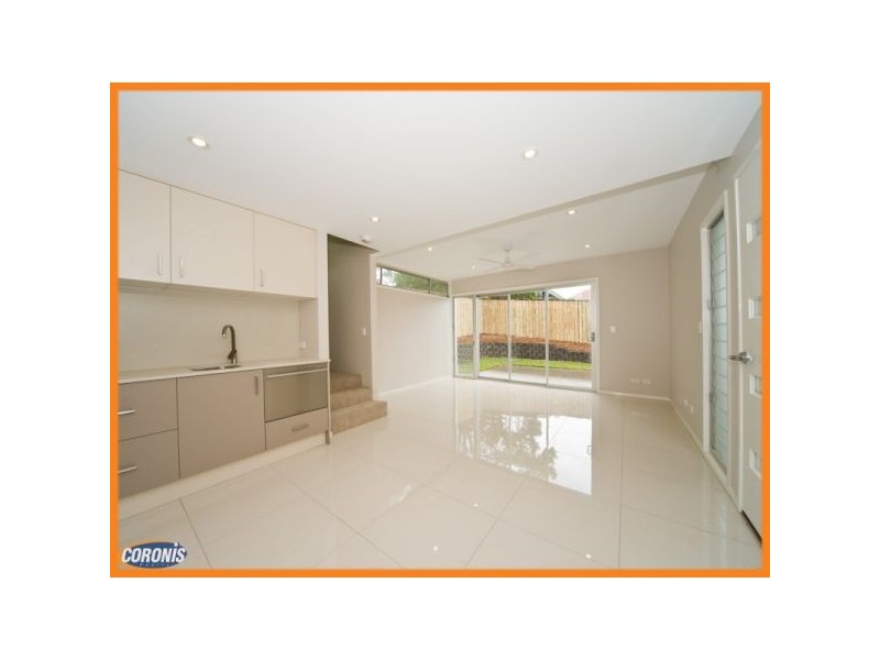 2 and 4/11 Lucy Street, Gaythorne QLD 4051