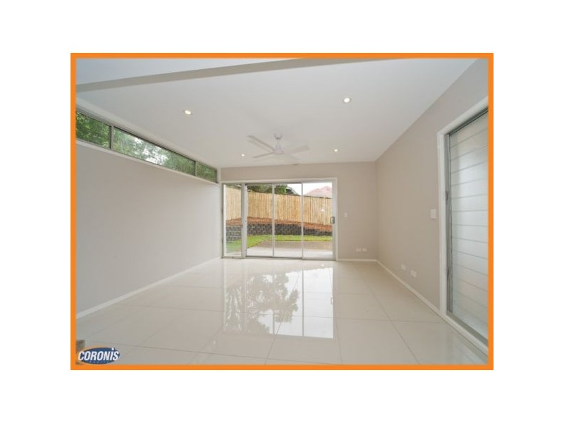 2 and 4/11 Lucy Street, Gaythorne QLD 4051