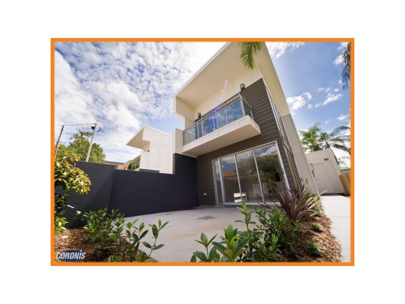 2 and 4/11 Lucy Street, Gaythorne QLD 4051