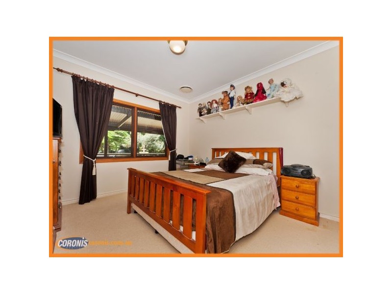 15 Gladrose Crescent, Wongawallan QLD 4210