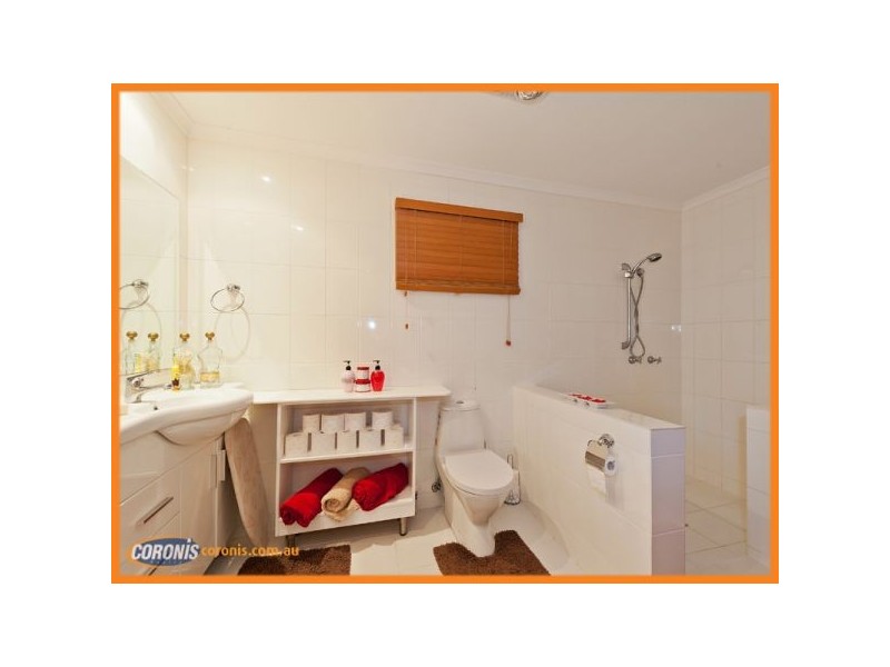 15 Gladrose Crescent, Wongawallan QLD 4210