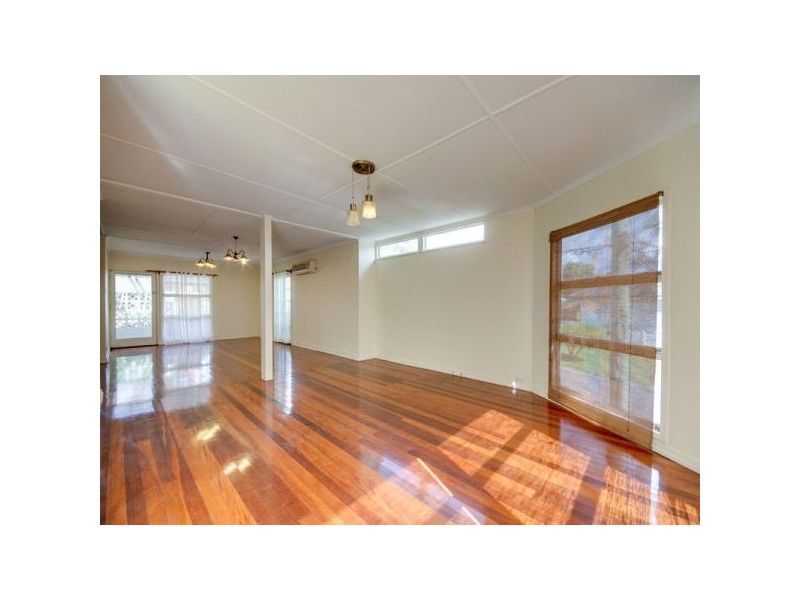 52 Wilgarning Street, Stafford Heights QLD 4053