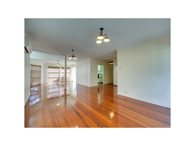 52 Wilgarning Street, Stafford Heights QLD 4053