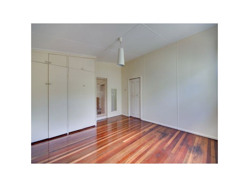 52 Wilgarning Street, Stafford Heights QLD 4053