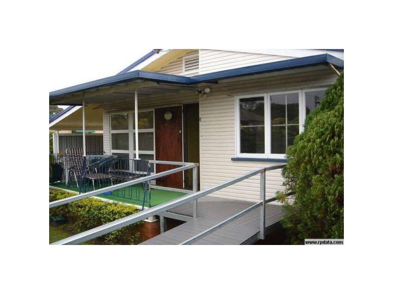 8 Marathon Street, Chermside QLD 4032