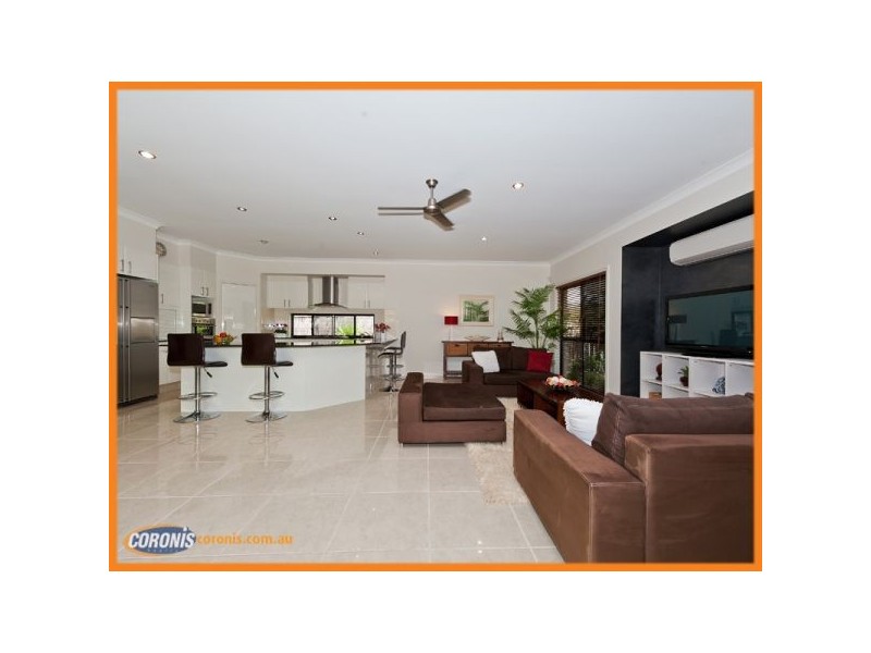 10 Kingtide Lane, Coomera Waters QLD 4209