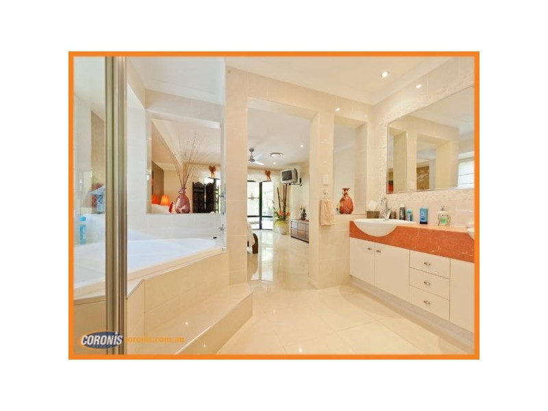 17 Rainbow Circuit, Coomera Waters QLD 4209