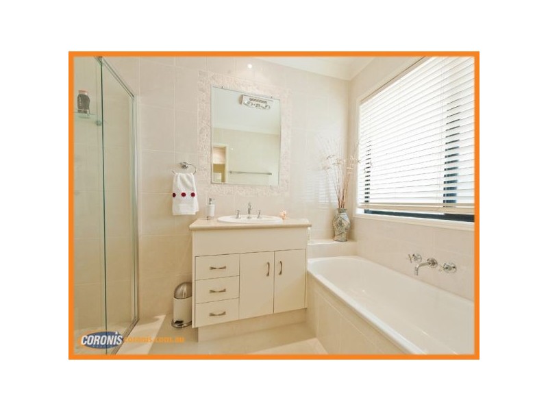 17 Rainbow Circuit, Coomera Waters QLD 4209