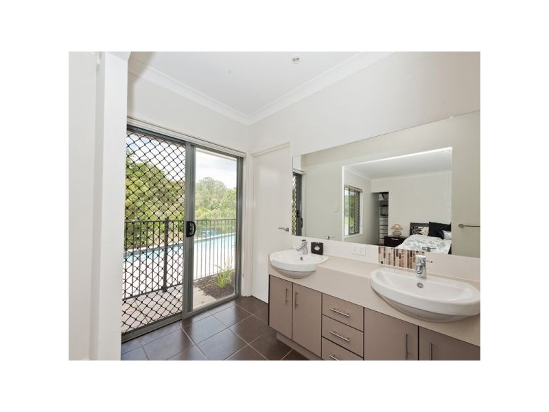 2 Clem Close, Daisy Hill QLD 4127