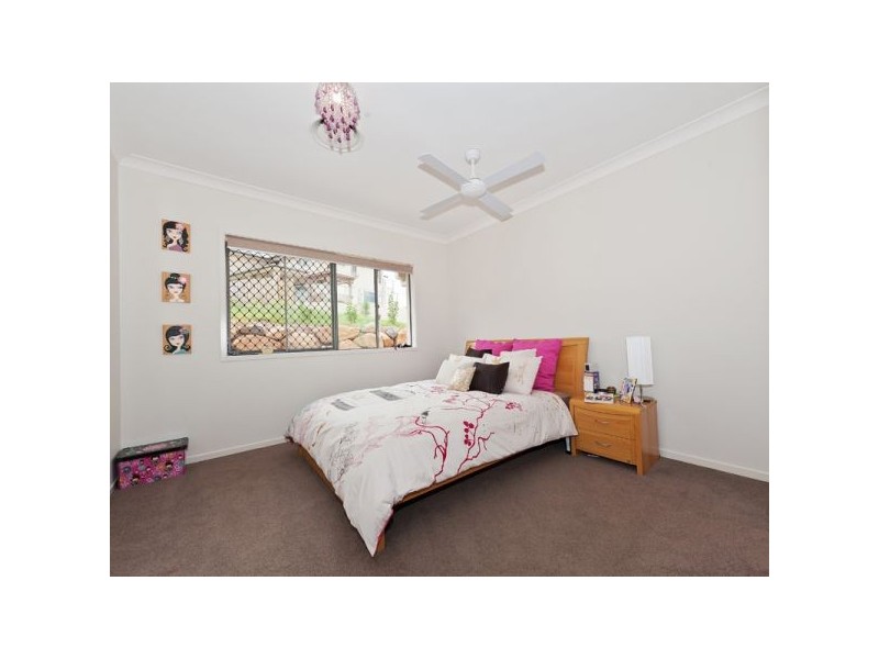 2 Clem Close, Daisy Hill QLD 4127