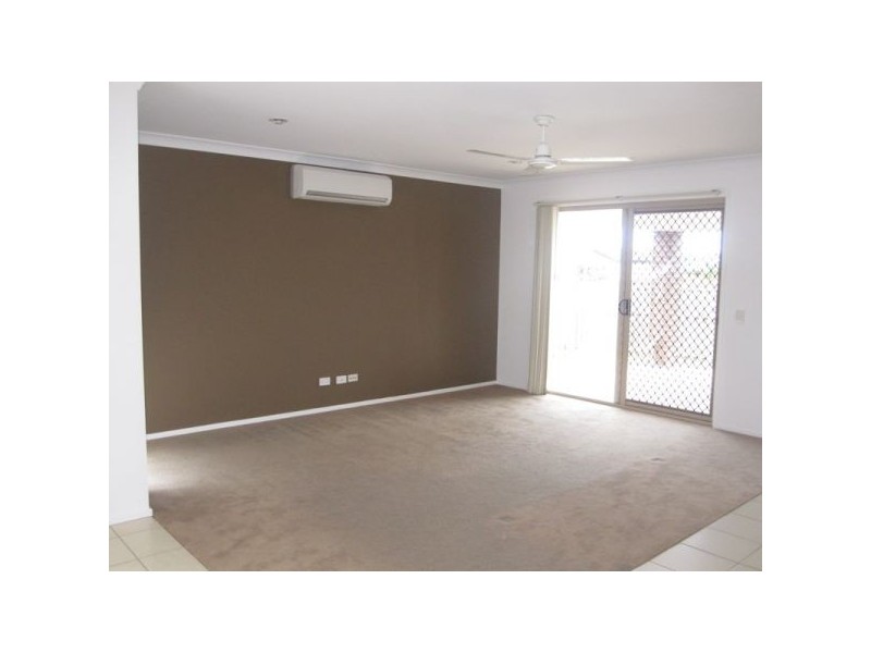 27 Eimeo Place, Sandstone Point QLD 4511