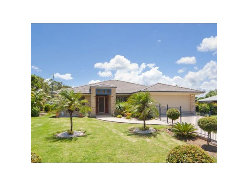 1 Three Ponds Place, Elimbah QLD 4516