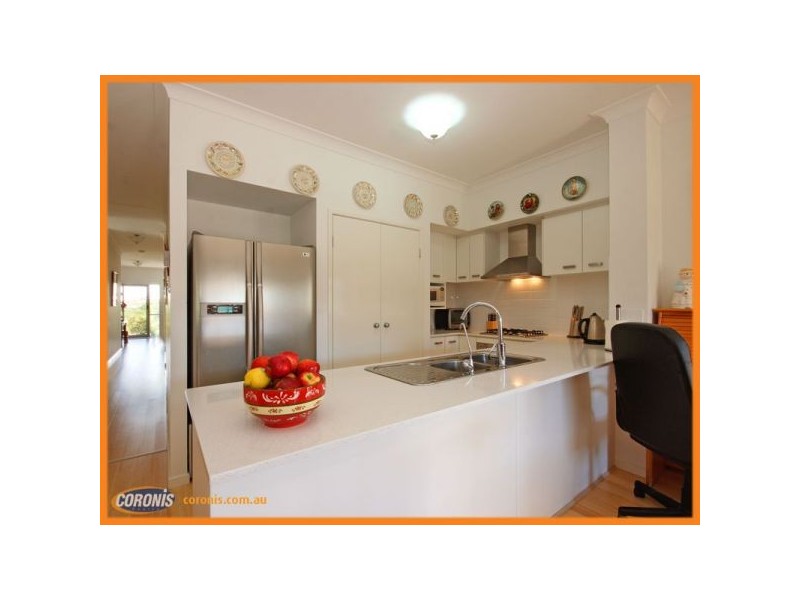 92 Nicklaus Parade, North Lakes QLD 4509