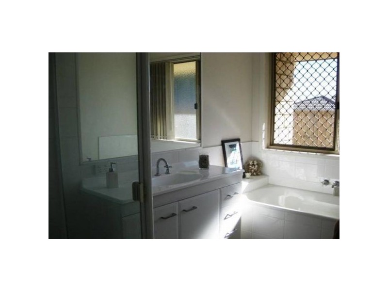 18 Hipwood Street, Morayfield QLD 4506