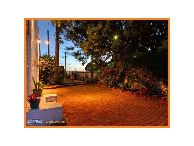 1/30 King Street, Woody Point QLD 4019