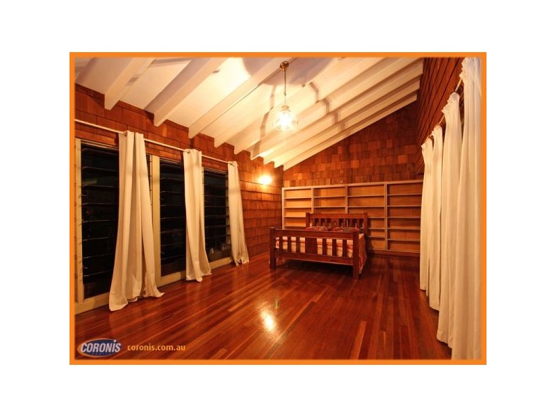 1/30 King Street, Woody Point QLD 4019