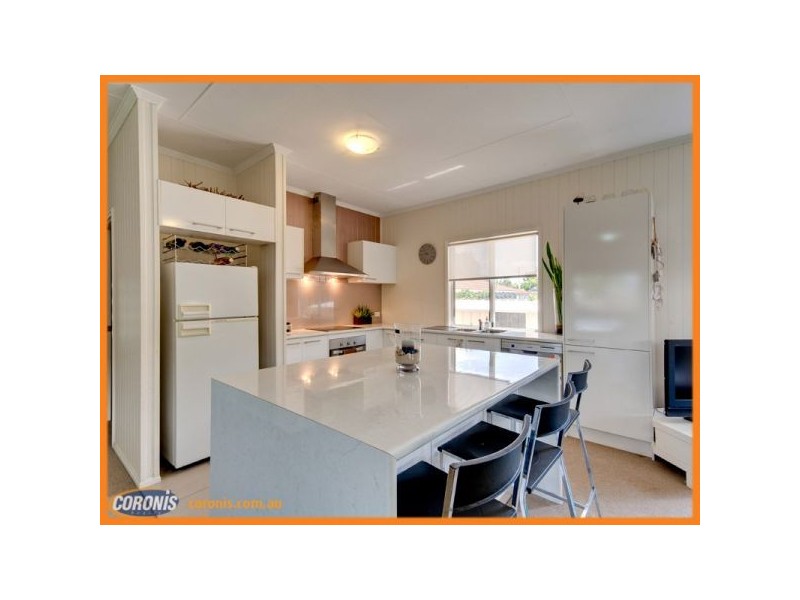1 Alpinia Avenue, Banksia Beach QLD 4507