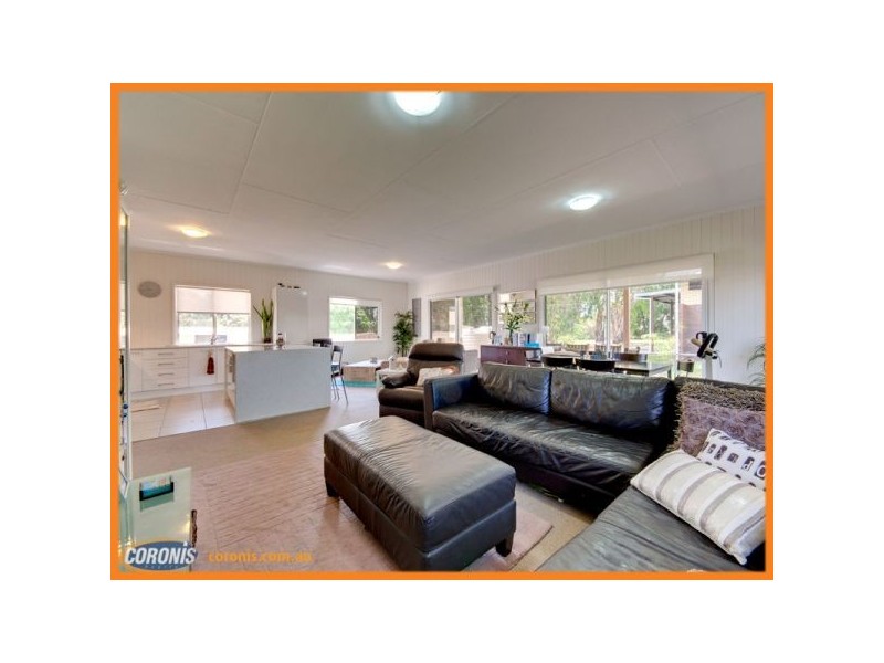1 Alpinia Avenue, Banksia Beach QLD 4507