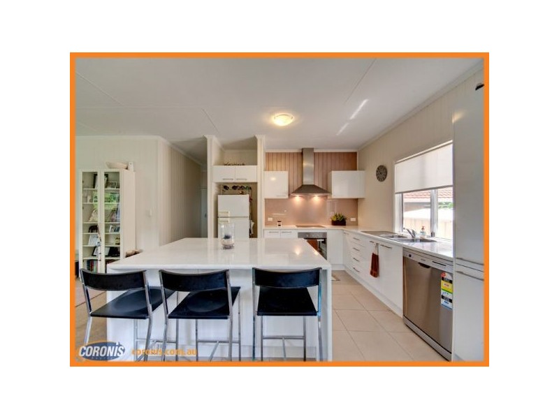 1 Alpinia Avenue, Banksia Beach QLD 4507
