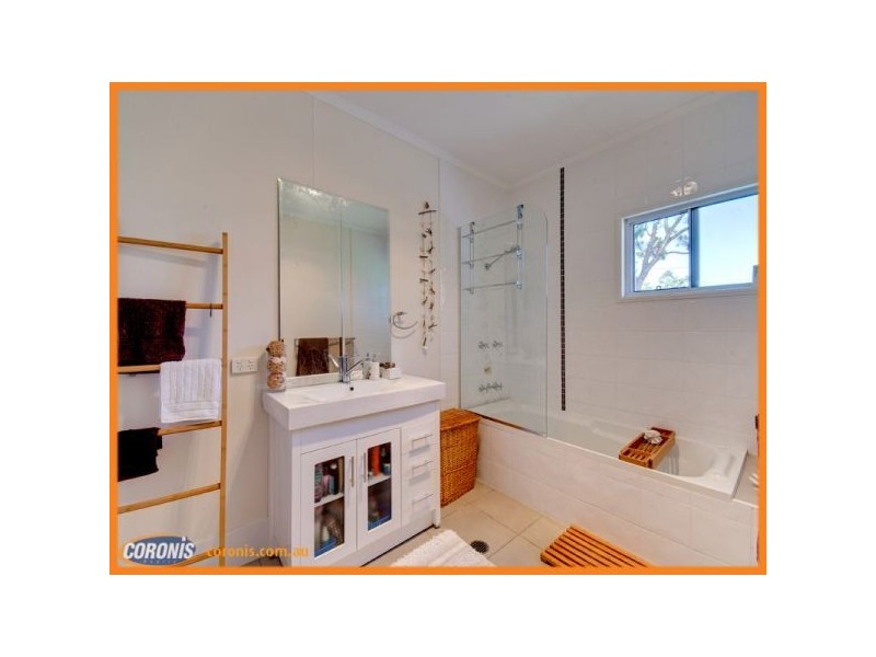 1 Alpinia Avenue, Banksia Beach QLD 4507
