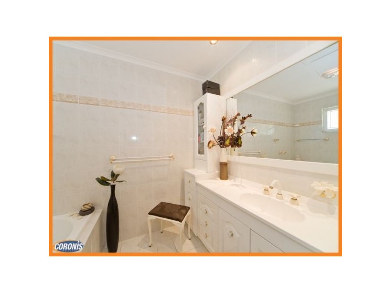 32 Barrabooka Drive, The Gap QLD 4061