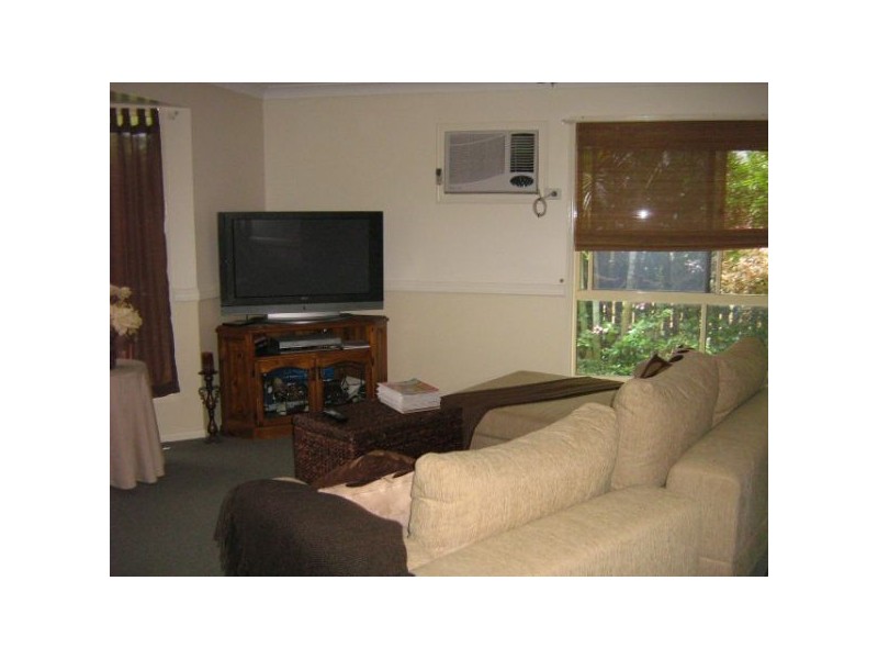 8 Birchgrove Crescent, Kallangur QLD 4503