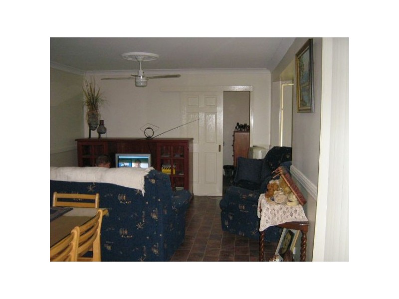 8 Birchgrove Crescent, Kallangur QLD 4503