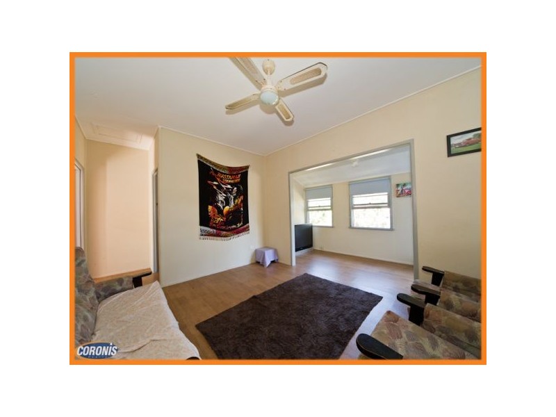 1079 Anzac Avenue, Petrie QLD 4502