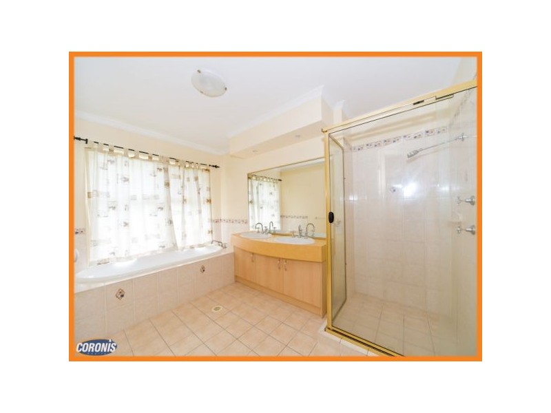 7 Templestowe Close, Forest Lake QLD 4078