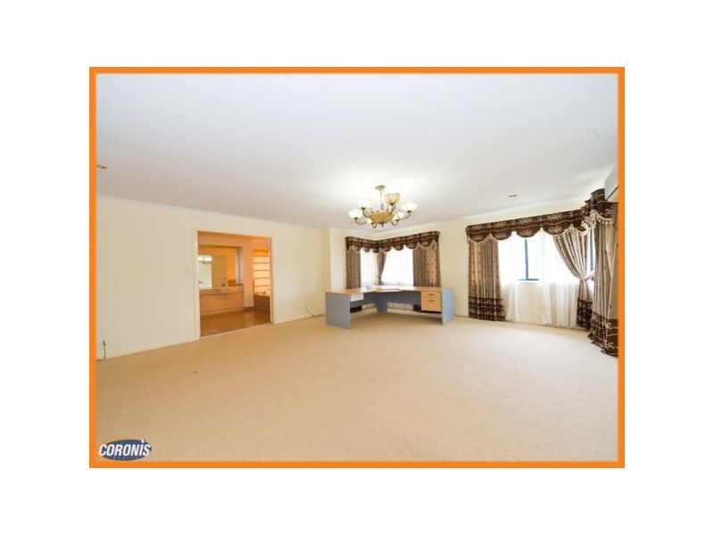 7 Templestowe Close, Forest Lake QLD 4078