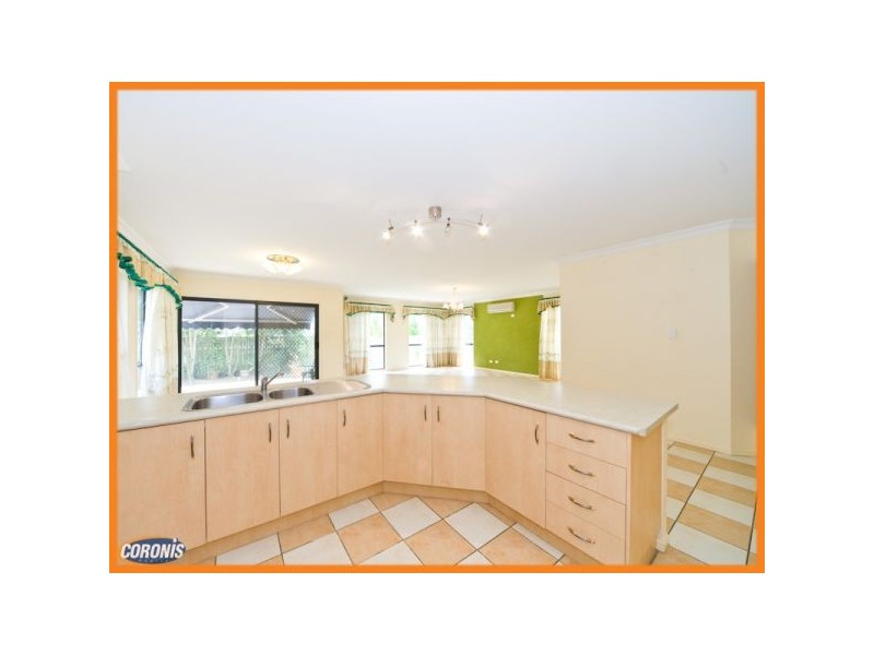 7 Templestowe Close, Forest Lake QLD 4078