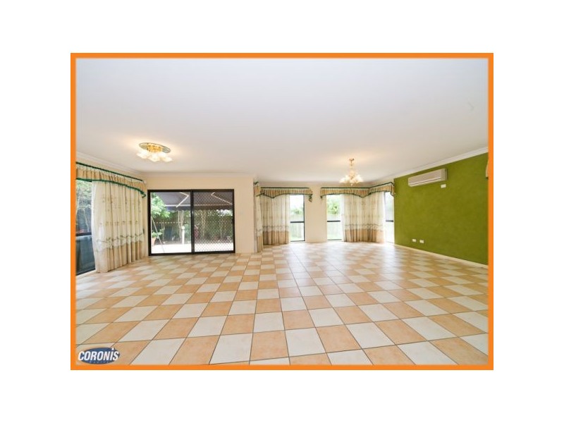 7 Templestowe Close, Forest Lake QLD 4078