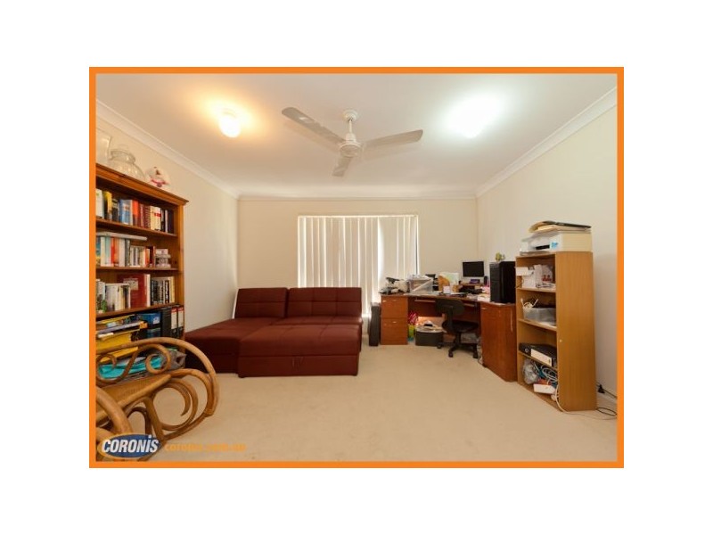 27 Hubner Drive, Rothwell QLD 4022