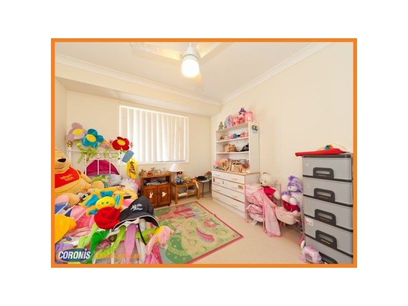 27 Hubner Drive, Rothwell QLD 4022